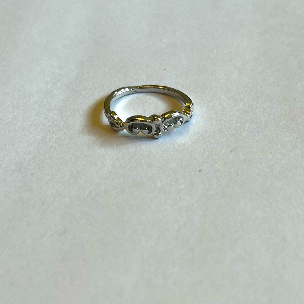 Sz7 symmetrical design ring